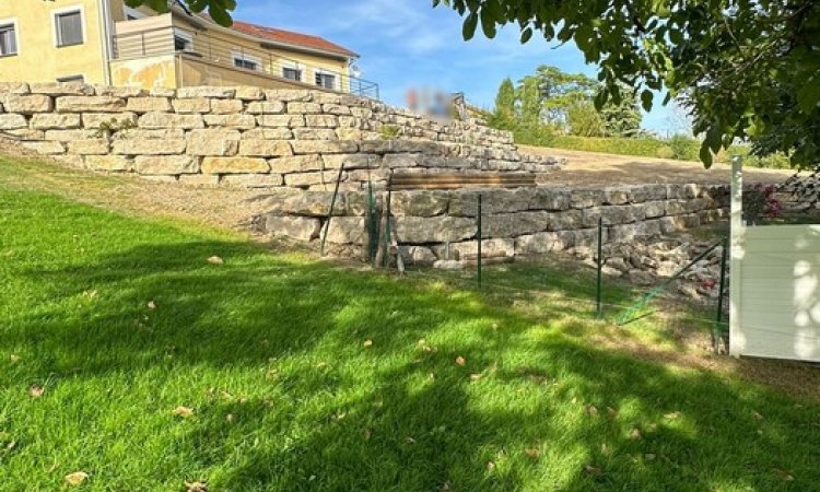 Réalisation d’un enrochement sur la commune de La Chapelle-de-la-Tour